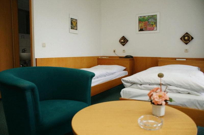Hotel Koch Maingau Obertshausen Oda fotoğraf